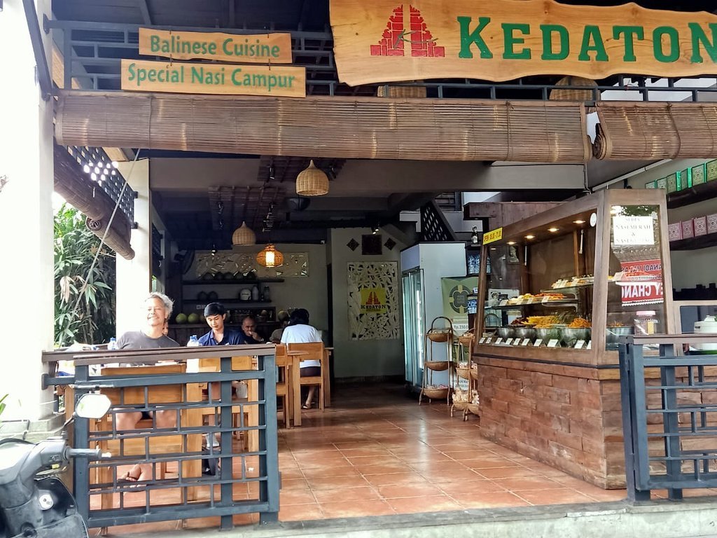 Nasi Ayam Kedewatan Ibu Mangku